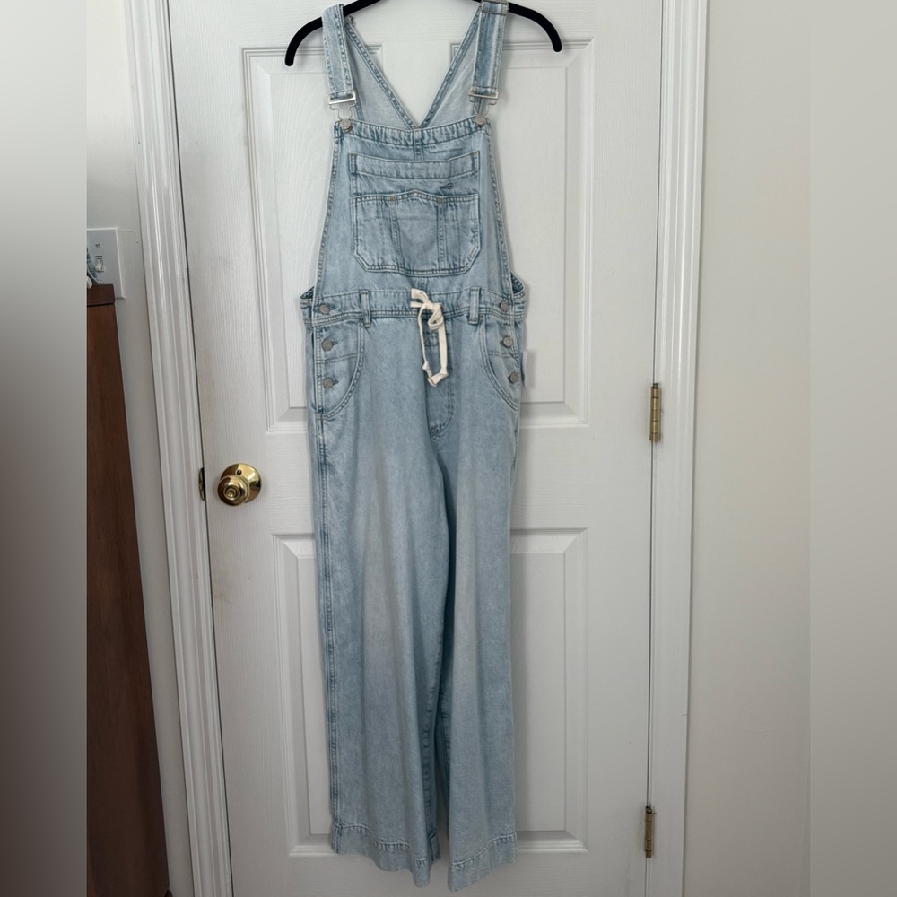 GAP Women's Light Blue Denim Overalls
